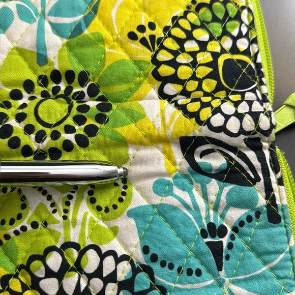 Vera Bradley Limes Up Zip Around Wallet & Wristlet 🦋🍀🌼 - Picture 8 of 9